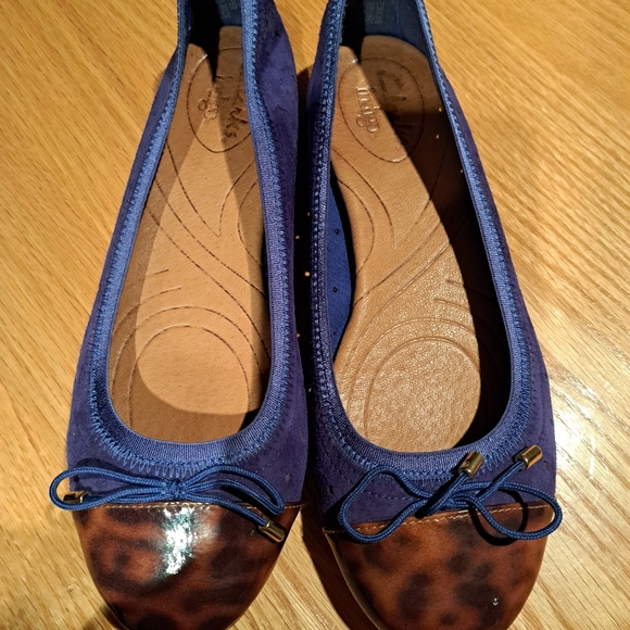 CLARKE'S ladies loafer - Picture 2 of 4